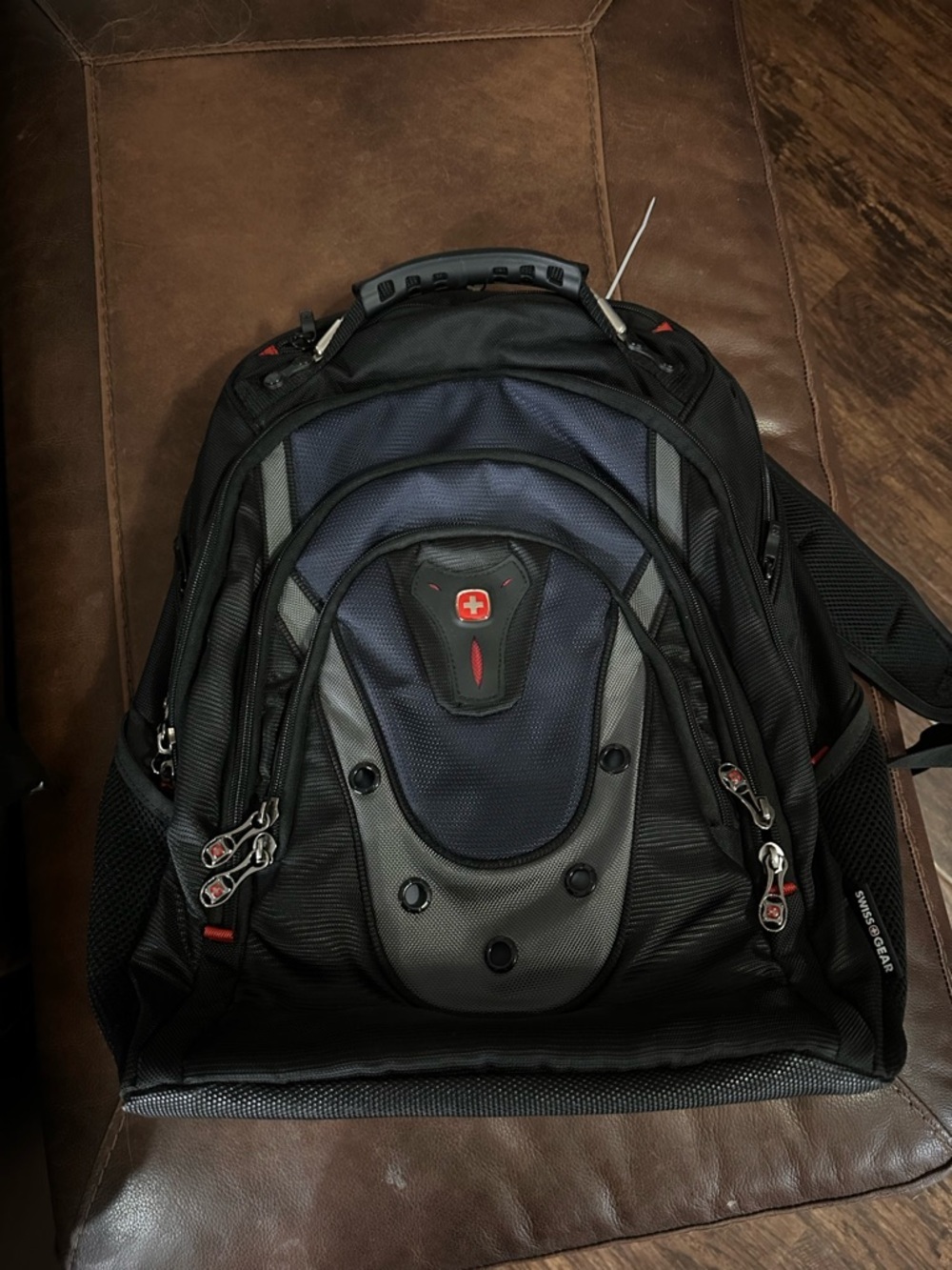 Wenger Swiss Gear Mens Ibex 17" Laptop Backpack Black OS - Picture 2 of 6